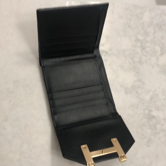 Halston compact wallet in beautiful box - Picture 5 of 8